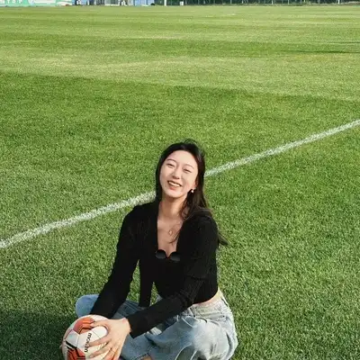 夏伟佑